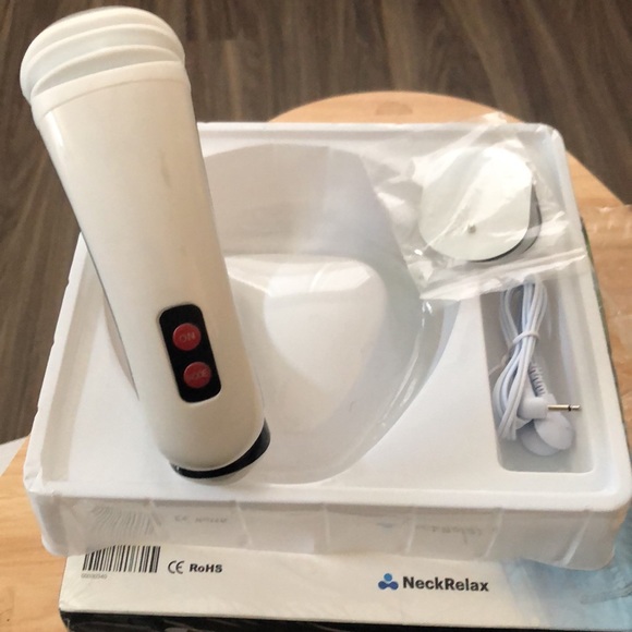 😊NeckRelax neck massager I have 2 new in box never used😊. - Picture 6 of 11